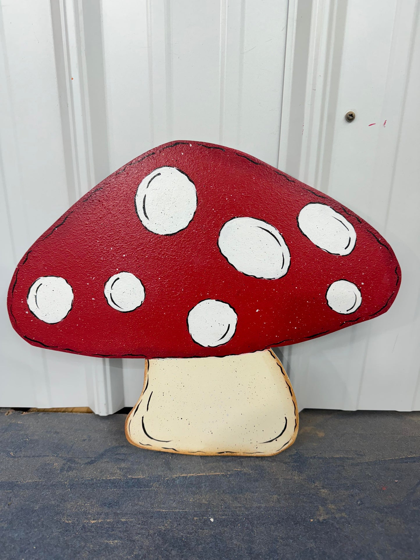 Hand Painted Wood Yard Art - Spring Summer or Fall Mushrooms - Lawn and Garden Decoration - Multiple Sizes and Colors