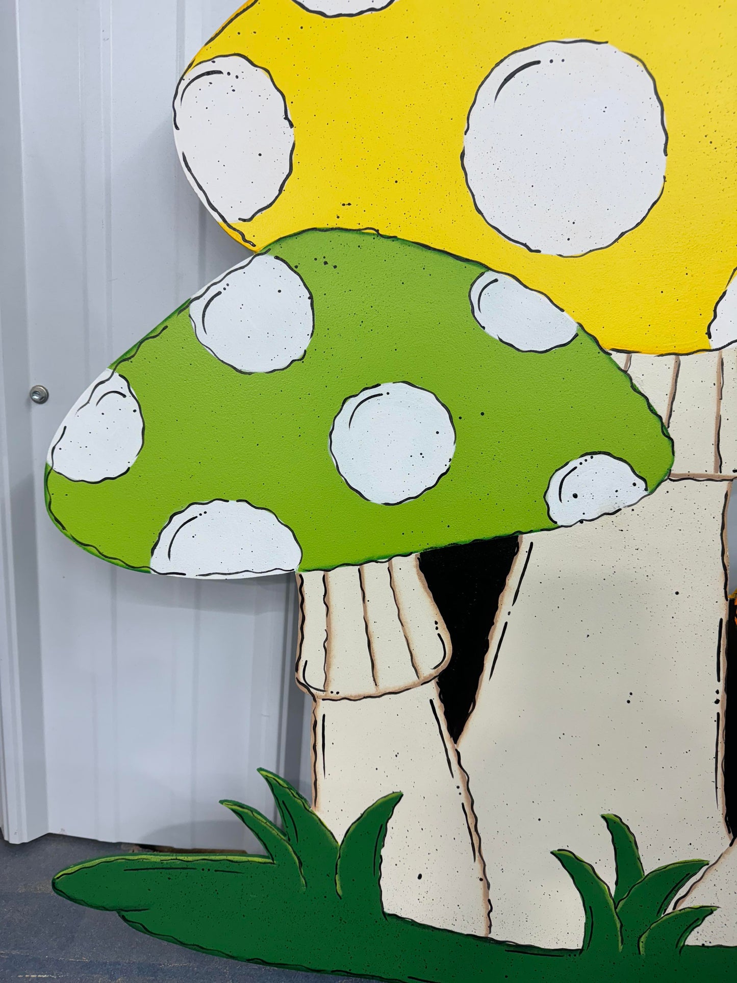 Hand Painted Wood Yard Art - Triple Mushroom Fungus - Lawn and Garden Outdoor Decoration