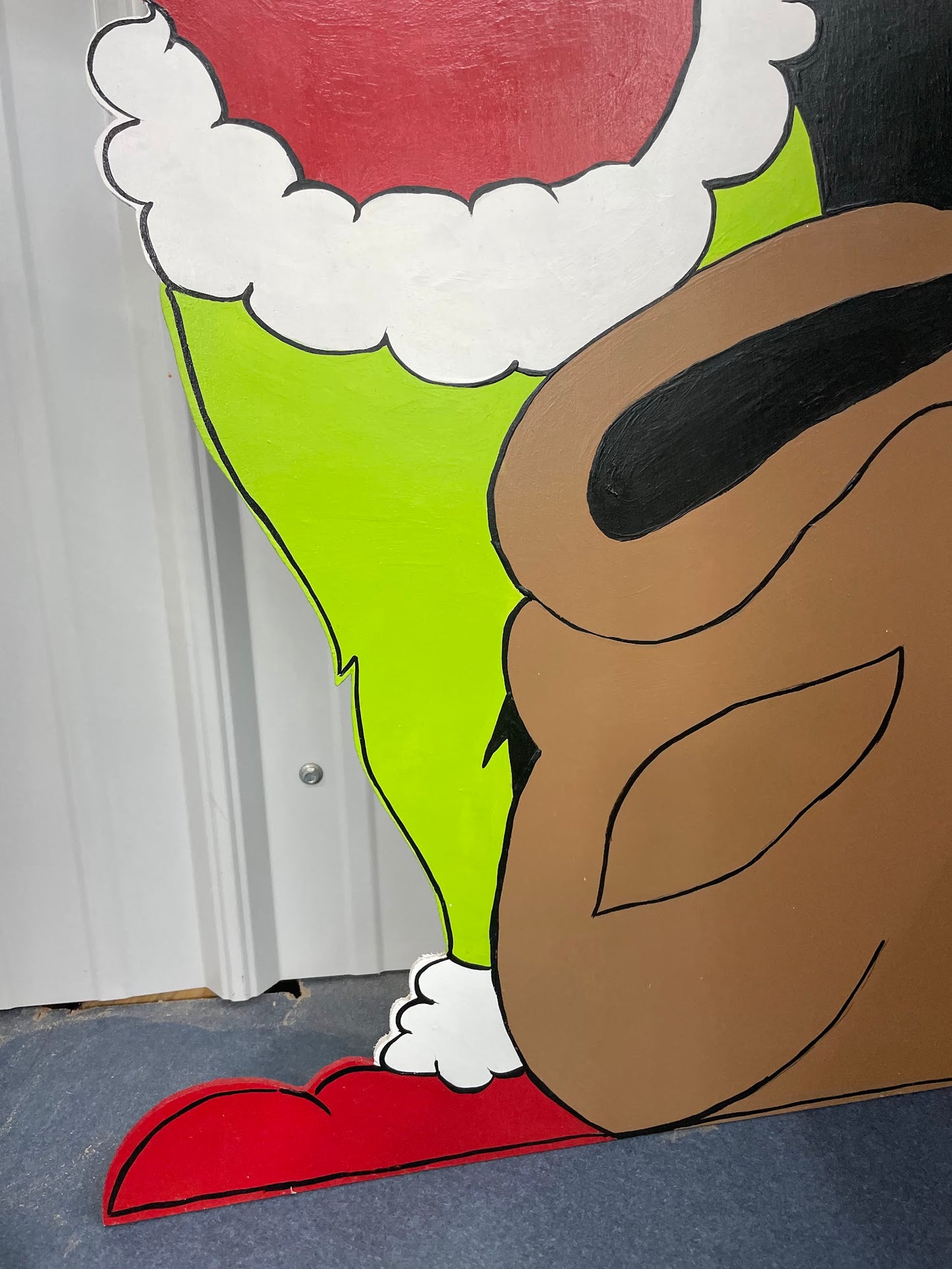 Hand Painted Wooden Yard Art - Grinch Stealing Presents with Bag - Outdoor Ready