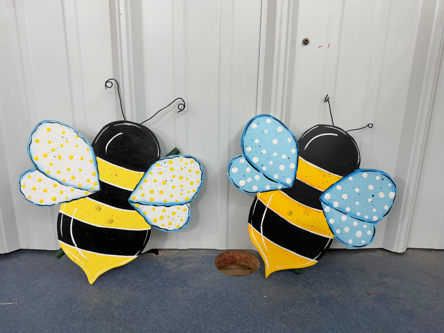 Hand Painted Wood Yard Art - Little Bumble Bee - Flower Pot or Garden - Indoor or Outdoor